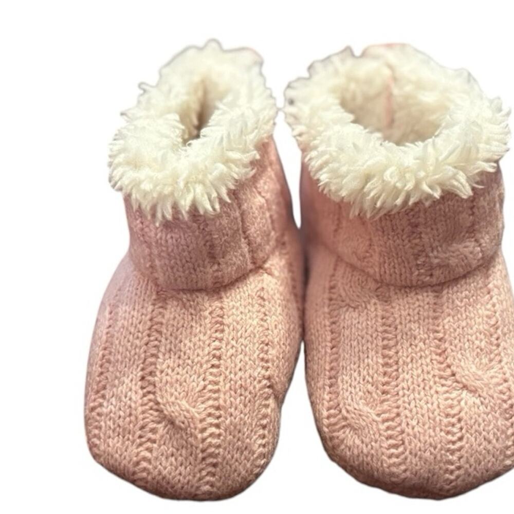 NWT 3-6M Baby Gap CashSoft Cozy Sweater Booties-Pink